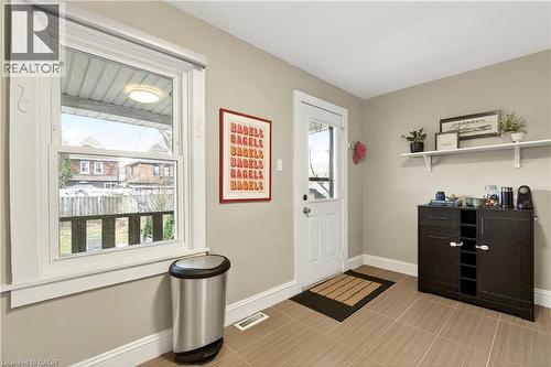 74 Belmont Avenue, Hamilton, ON - Indoor Photo Showing Other Room