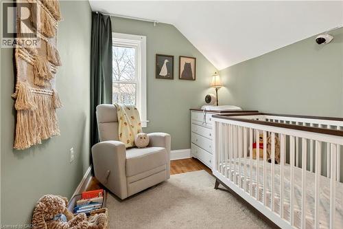 74 Belmont Avenue, Hamilton, ON - Indoor Photo Showing Bedroom