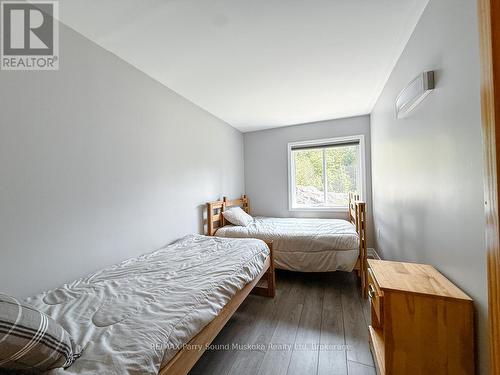 127 Burnetts Road, Mckellar, ON - Indoor Photo Showing Bedroom