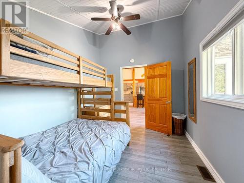 127 Burnetts Road, Mckellar, ON - Indoor Photo Showing Bedroom