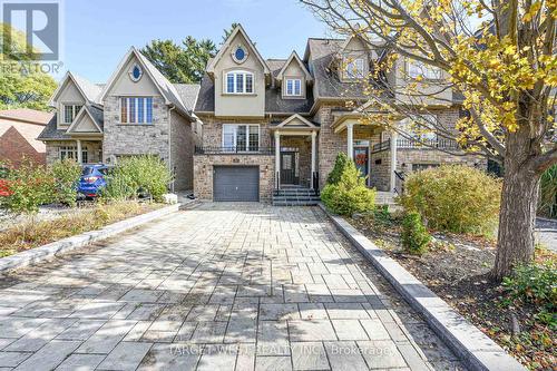87 PARK STREET W  Mississauga, ON L5H 1L2