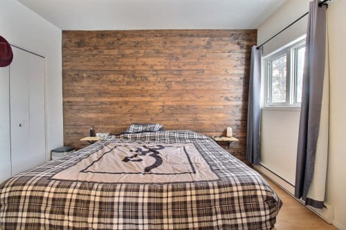 Chambre à coucher - 18 Rue Roger, Saint-Éphrem-De-Beauce, QC - Indoor Photo Showing Bedroom