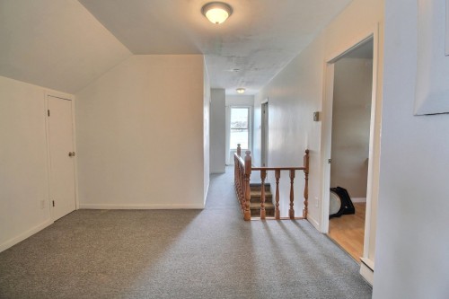 Salon - 18 Rue Roger, Saint-Éphrem-De-Beauce, QC - Indoor Photo Showing Other Room