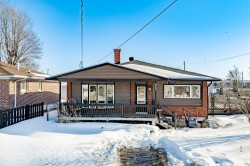 542 Boul. Pelletier  Granby, QC J2G 3G2