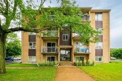 3-2350 Boul. René-Gaultier  Varennes, QC J3X 1P3