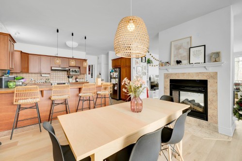 Dining Room - A-12 Ch. Des Tilleuls, Saint-Sauveur, QC - Indoor Photo Showing Dining Room With Fireplace