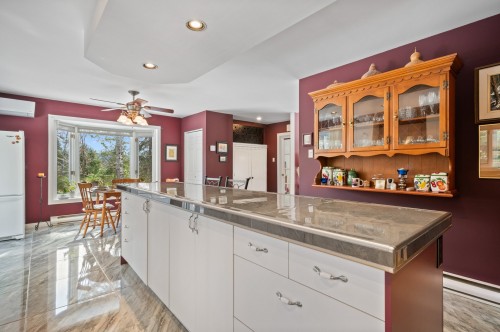 Cuisine - 4585 Rue Des Cavaliers, Sainte-Adèle, QC - Indoor Photo Showing Kitchen