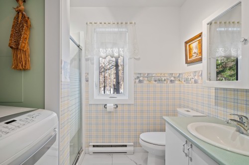 Salle de bains - 4585 Rue Des Cavaliers, Sainte-Adèle, QC - Indoor Photo Showing Bathroom