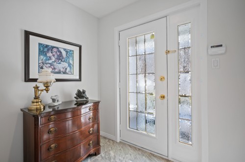 Hall d'entrée/Vestibule - 4585 Rue Des Cavaliers, Sainte-Adèle, QC - Indoor Photo Showing Other Room