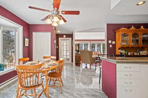 Salle à manger - 4585 Rue Des Cavaliers, Sainte-Adèle, QC - Indoor Photo Showing Dining Room
