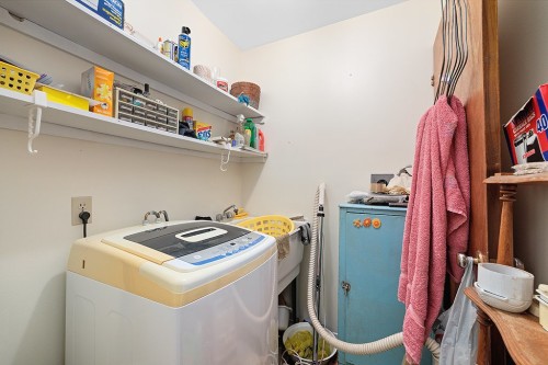 Salle de lavage - 387 Rue Main, Shawville, QC 