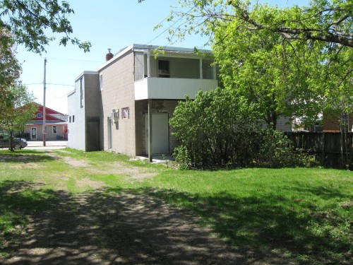 Face arrière - 387 Rue Main, Shawville, QC 