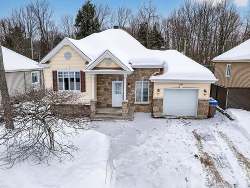 1008 Rue de Condé  Saint-Jérôme, QC J5L 0E5