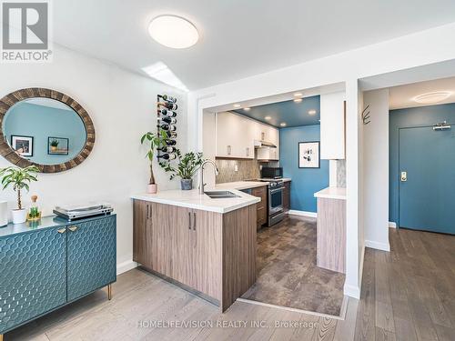 301 - 456 COLLEGE STREET  Toronto, ON M6G 4A3