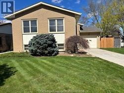 15 MONARCH DRIVE Chatham, ON N7L 5G6