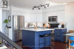 401 - 200 MANITOBA STREET  Toronto, ON M8Y 3Y9