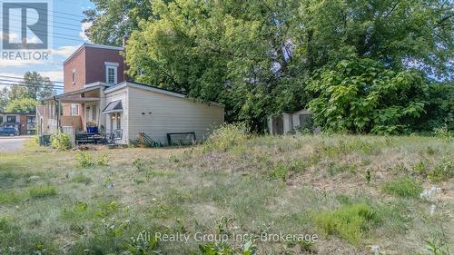 713 St Laurent Boulevard, Ottawa, ON 