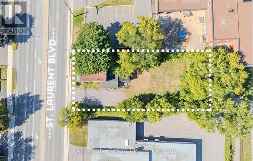 713 St Laurent Boulevard, Ottawa, ON 