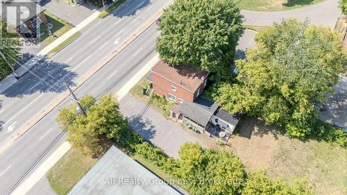 713 St Laurent Boulevard, Ottawa, ON 