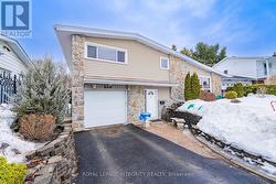 664 GLENHURST CRESCENT  Ottawa, ON K1J 7B7
