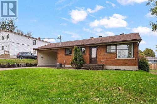 90 DEACON STREET  Pembroke, ON K8A 2J4