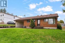 90 DEACON STREET Pembroke, ON K8A 2J4