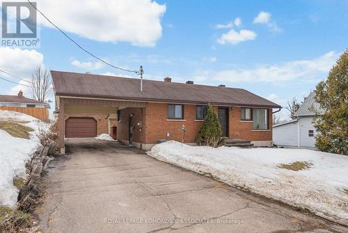 90 DEACON STREET  Pembroke, ON K8A 2J4