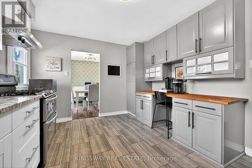 602 Clare Place, Burlington, ON - Indoor Photo Showing Kitchen