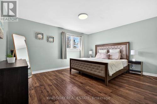 602 Clare Place, Burlington, ON - Indoor Photo Showing Bedroom