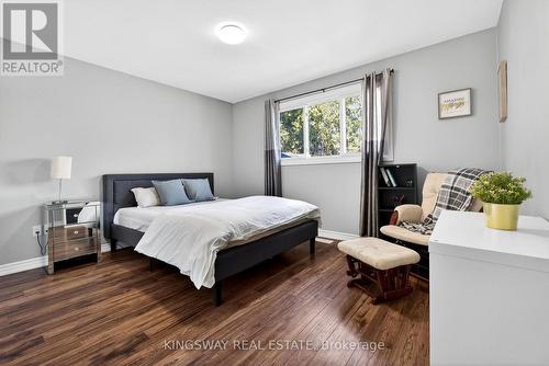602 Clare Place, Burlington, ON - Indoor Photo Showing Bedroom