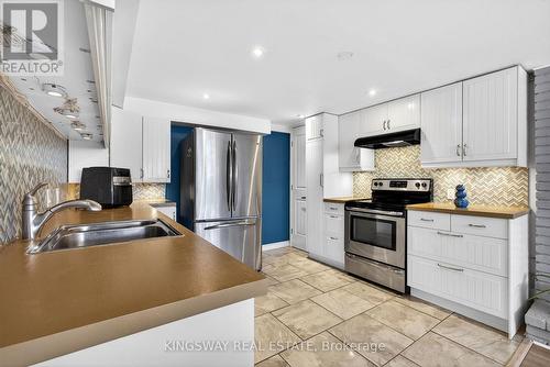 602 Clare Place, Burlington, ON - Indoor Photo Showing Kitchen With Stainless Steel Kitchen