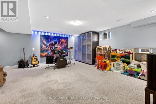 602 Clare Place, Burlington, ON - Indoor