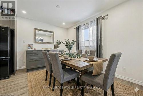 263 The Country Way, Kitchener, ON - Indoor Photo Showing Dining Room