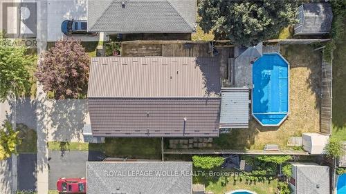 263 The Country Way, Kitchener, ON - Outdoor With In Ground Pool