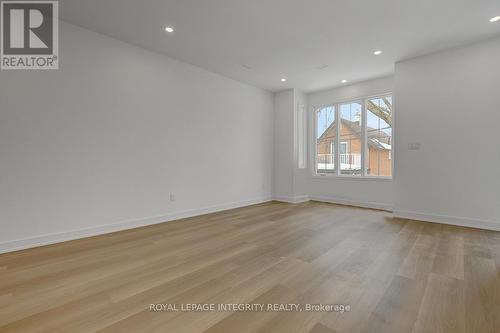 35 Ella Street, Ottawa, ON - Indoor Photo Showing Other Room