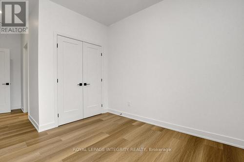 35 Ella Street, Ottawa, ON - Indoor Photo Showing Other Room