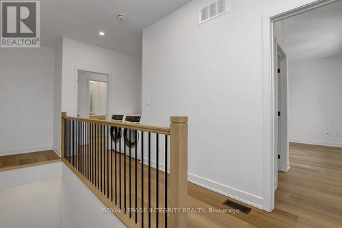 37 Ella Street, Ottawa, ON - Indoor Photo Showing Other Room