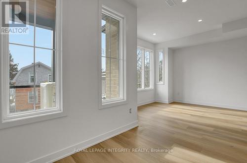 37 Ella Street, Ottawa, ON - Indoor Photo Showing Other Room