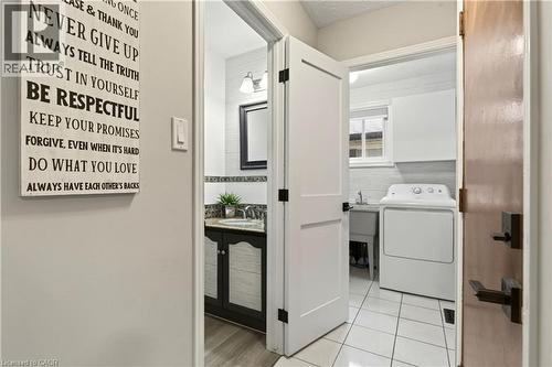 189 Templemead Drive, Hamilton, ON - Indoor Photo Showing Laundry Room