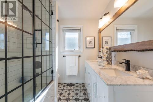 2132 Denise Road, Mississauga, ON - Indoor Photo Showing Bathroom