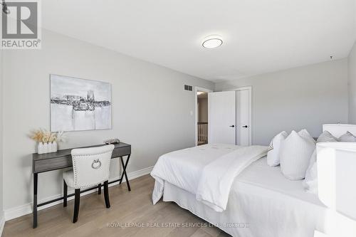 4134 Murray Hill Crescent, Mississauga, ON - Indoor Photo Showing Bedroom