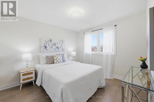 4134 Murray Hill Crescent, Mississauga, ON - Indoor Photo Showing Bedroom