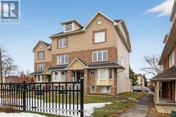 15 - 51 WATERBRIDGE DRIVE  Ottawa, ON K2G 6T9