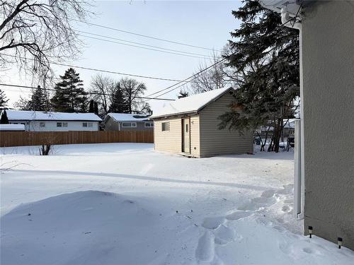 525 6Th Street Nw, Portage La Prairie, MB - Outdoor