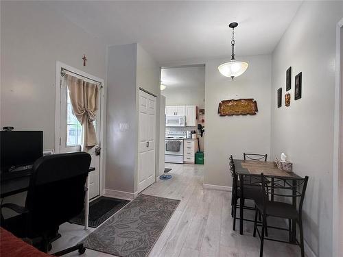 525 6Th Street Nw, Portage La Prairie, MB - Indoor