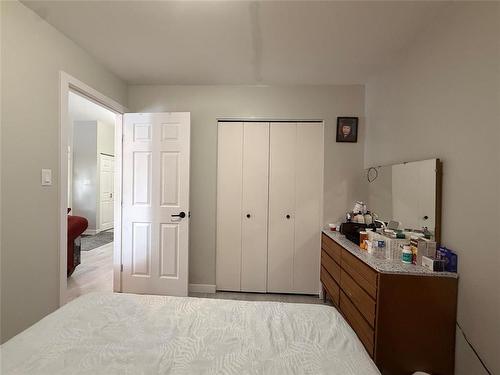 525 6Th Street Nw, Portage La Prairie, MB - Indoor Photo Showing Bedroom