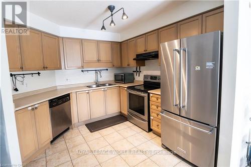 147 Dubrick Crescent, Kitchener, ON - Indoor Photo Showing Kitchen With Double Sink