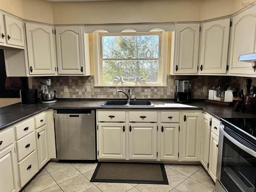 40 Fundy Drive, Truro, NS 