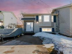 7 Mathers Court  Timberlea, NS B3T 1A4
