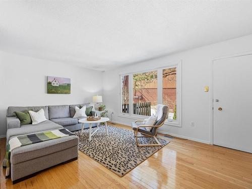 12 Hanover Court, Halifax, NS 